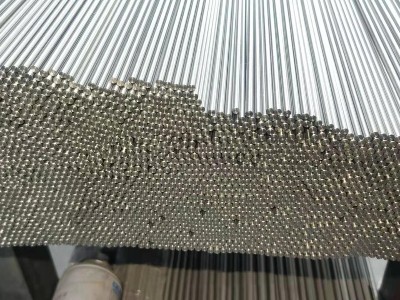 不锈钢棒材出现锈斑该如何处理